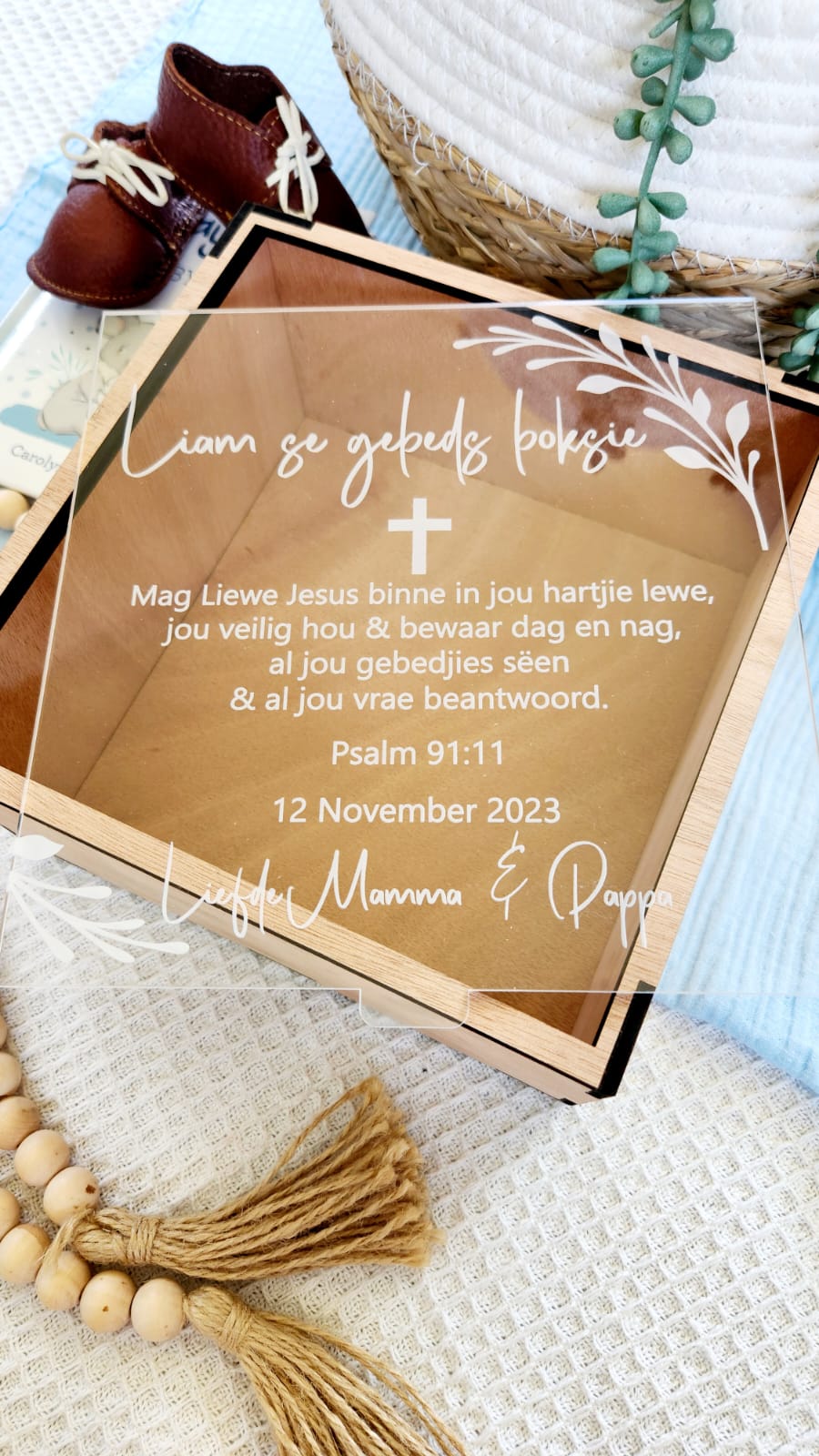 Keepsake box with Acrylic lid (Large)