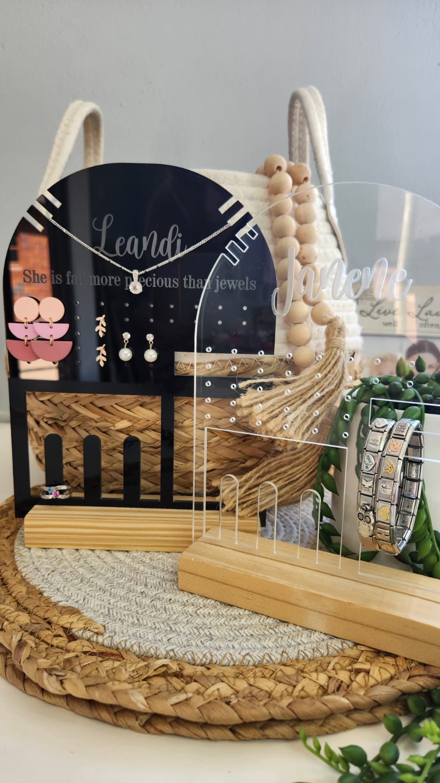 Personalised acrylic jewelry stand