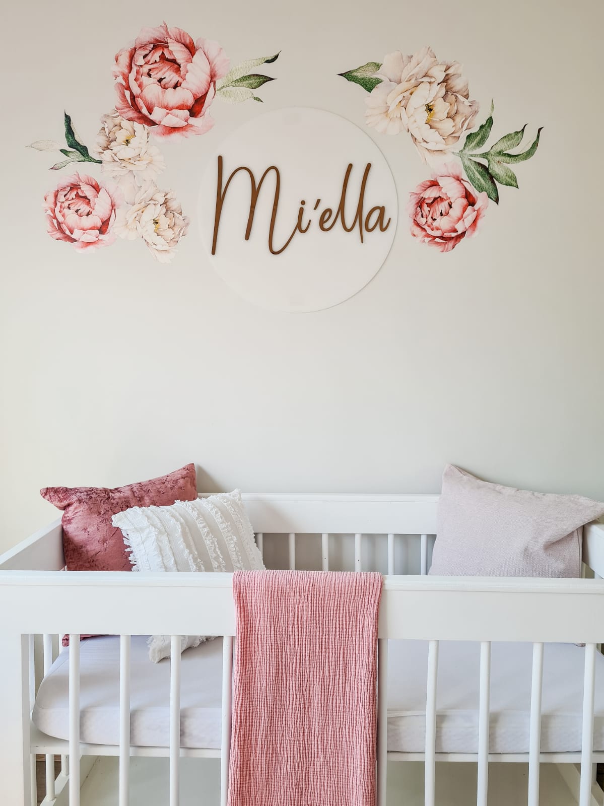 Round Double Acrylic Wall name