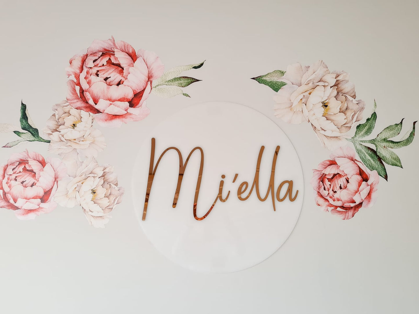Round Double Acrylic Wall name