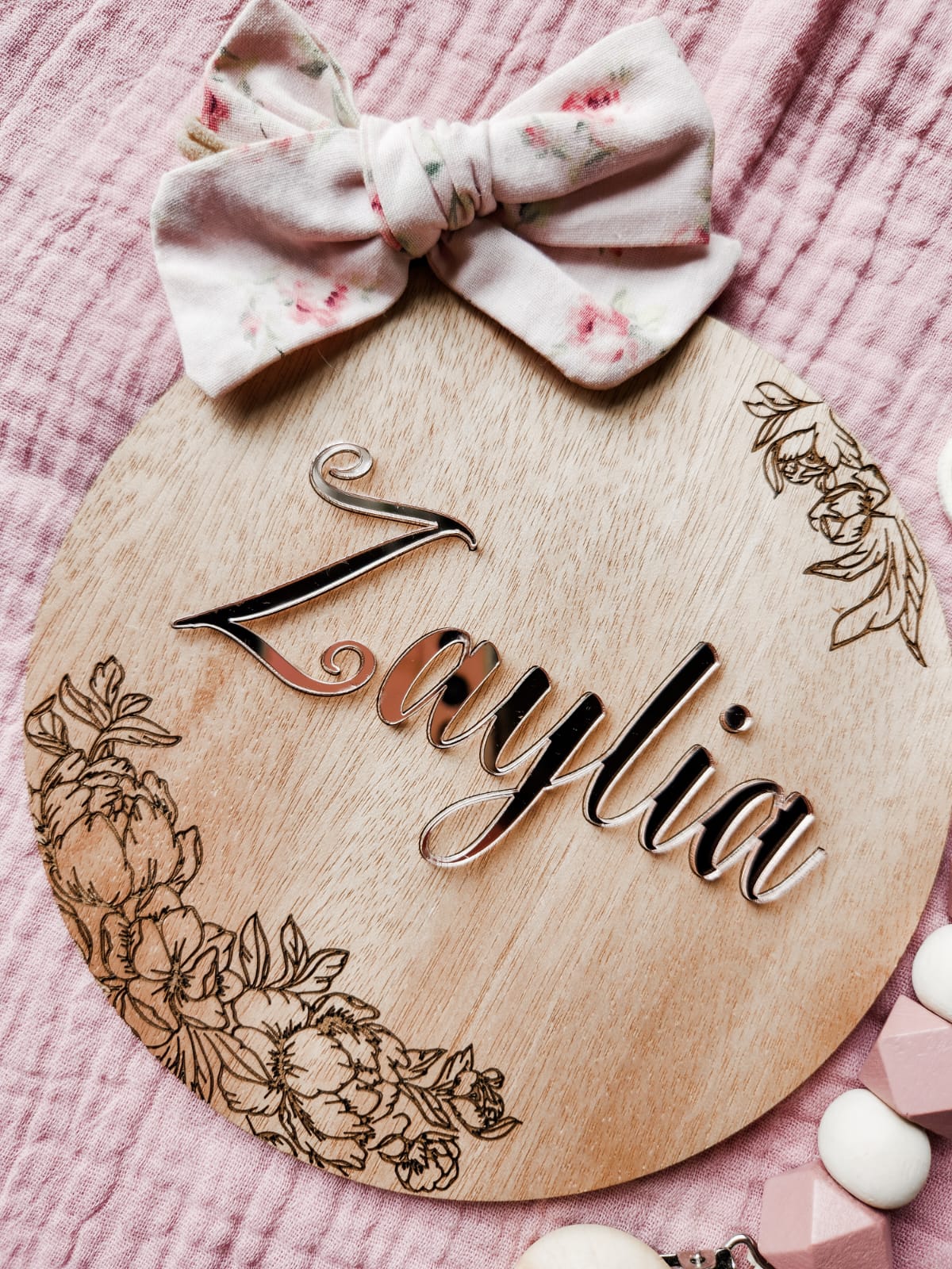Floral birth announcement plaque